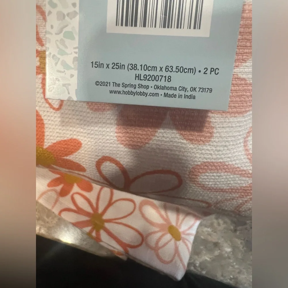 Kitchen Towels  Floral 2 Pack  NWT